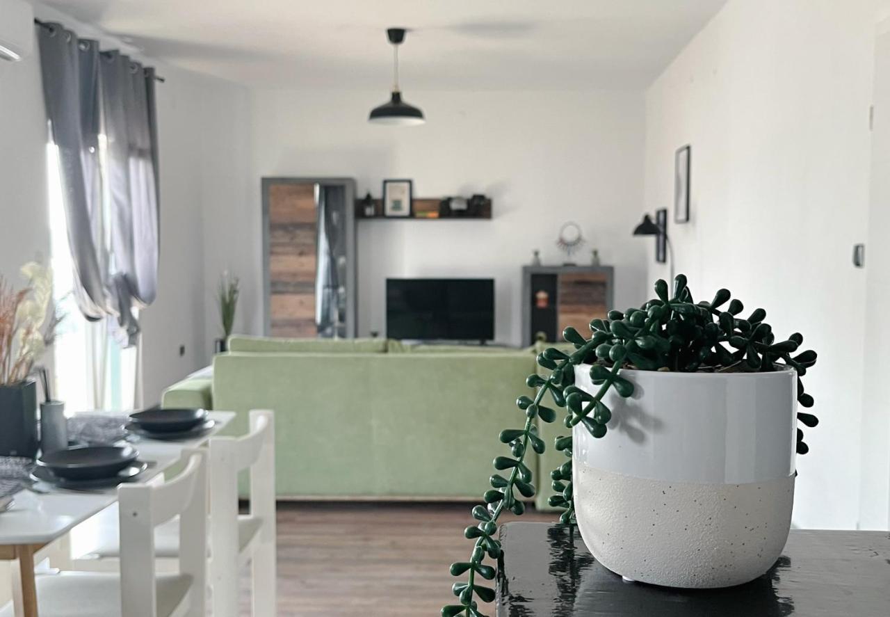 Luka III Apartment Sibenik Exterior photo